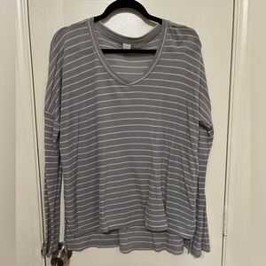 Free Press Women’s Medium Gray Long Sleeve Shirt